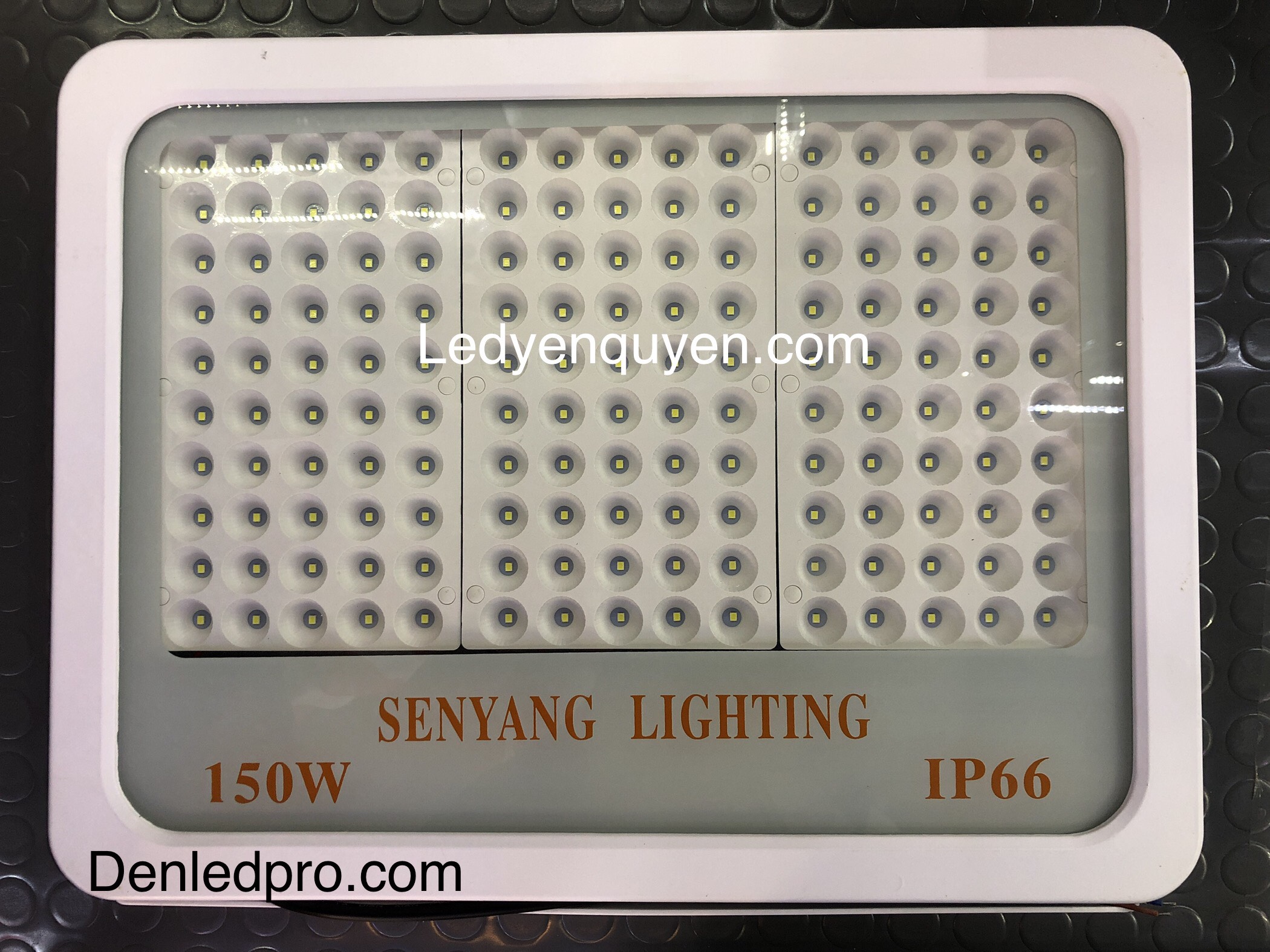 Đèn Pha LED Senyang 150W